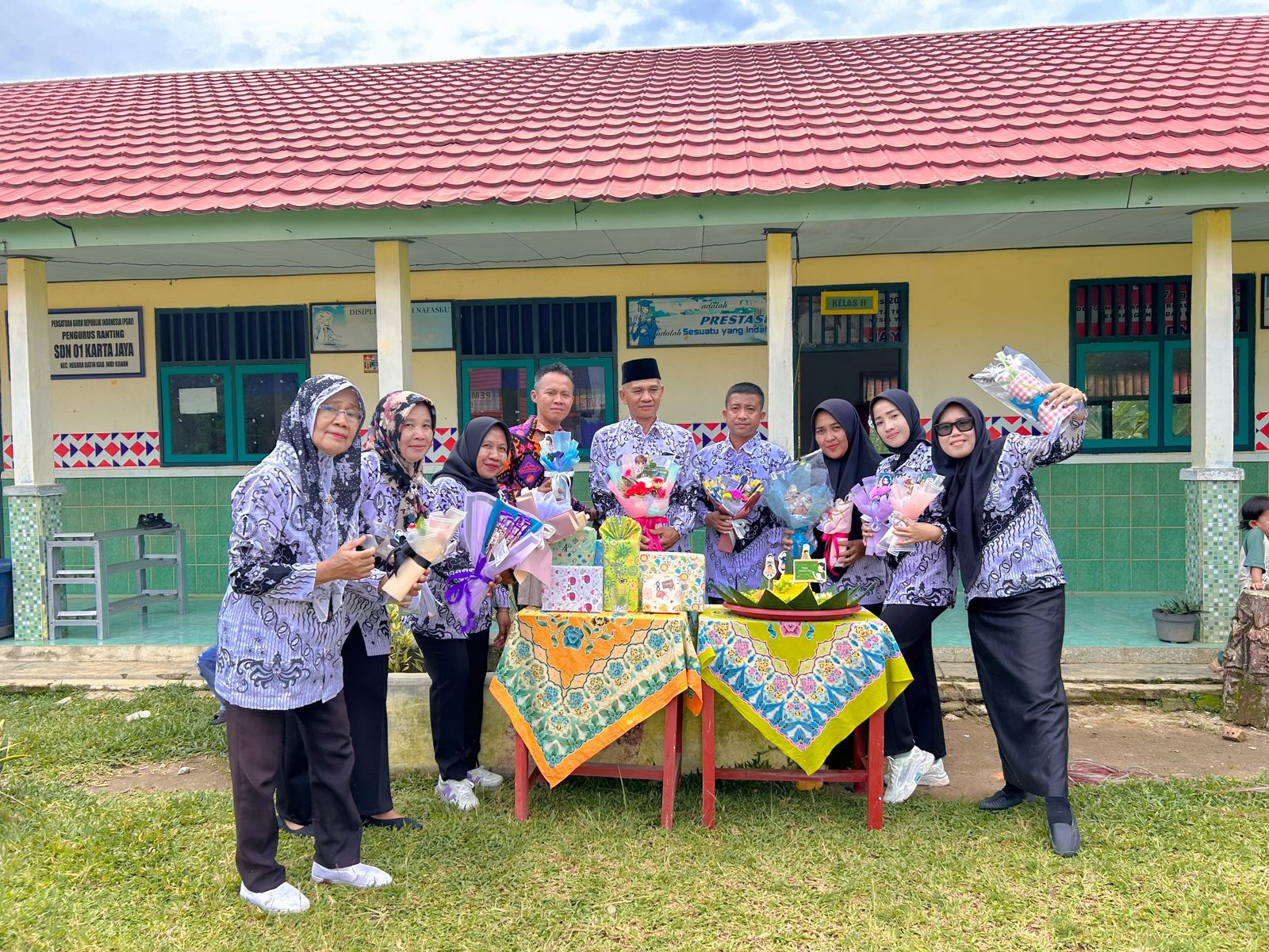 Peringatan Hari Guru Nasional 2024 Momentum Meneguhkan Komitmen untuk Profesi Guru